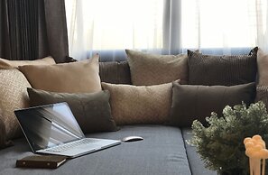 Stay in Style The Heart of Nimman R306AB