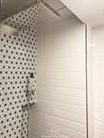 Stay in Style The Heart of Nimman R306AB