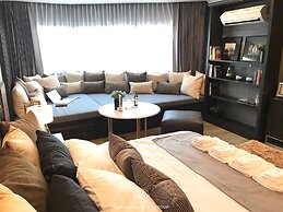 Stay in Style The Heart of Nimman R306B