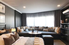 Stay in Style The Heart of Nimman R306B