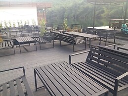 Ingphupha Resort and Restaurant