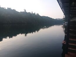 Ingphupha Resort and Restaurant