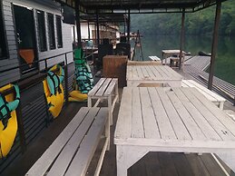 Ingphupha Resort and Restaurant