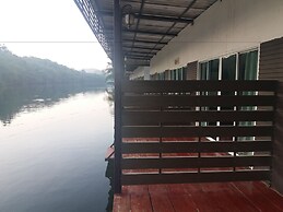 Ingphupha Resort and Restaurant