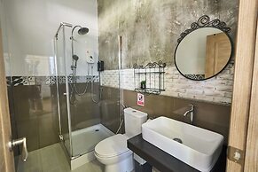 Sherloft Home & Hostel