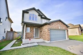 Fallsview Family Home