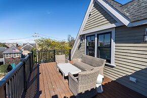 The Newport Lofts - 595 Thames Street