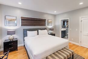 The Newport Lofts - 595 Thames Street