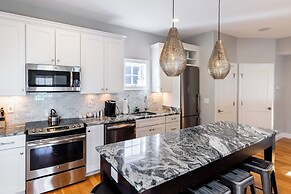 The Newport Lofts - 595 Thames Street