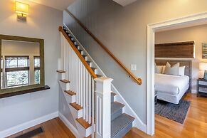 The Newport Lofts - 595 Thames Street