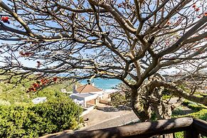 Dutton's Cove Guesthouse