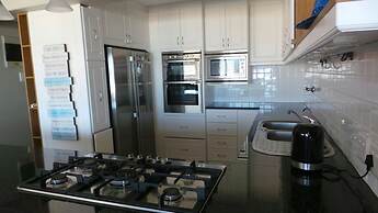 Dutton's Cove Guesthouse