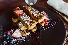 IT Boutique Hotel & Restaurant