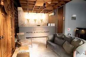 IT Boutique Hotel & Restaurant