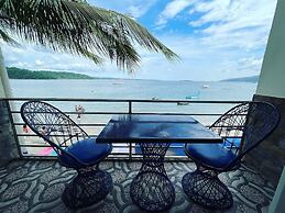 Mango's Beachfront Resort