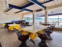 Mango's Beachfront Resort