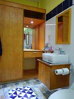 Mango's Beachfront Resort