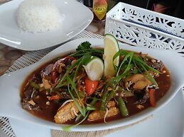 Mango's Beachfront Resort