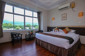 Immana Grand Inle Hotel
