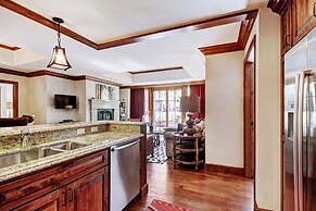 Exclusive 2BR Ritz-Carlton w Mountain Rustic Décor by RedAwning - Save