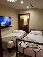 Chic 2 BR+Den Ritz-Carlton Condo with Valley Views by RedAwning - Save