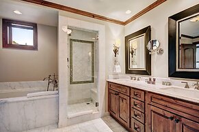 Chic 2 BR+Den Ritz-Carlton Condo with Valley Views by RedAwning - Save