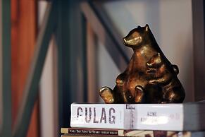 Chic 2 BR+Den Ritz-Carlton Condo with Valley Views by RedAwning - Save