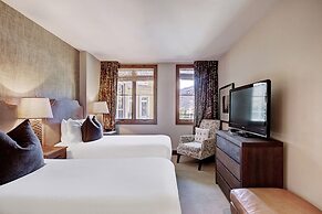 2BR Residence at the Ritz-Carlton with Valley View by RedAwning - Save