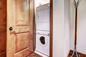 Luxe 2BR+Den Ritz-Carlton Residence Quiet Location by RedAwning - Save