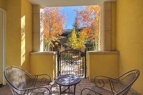 Luxe 2BR+Den Ritz-Carlton Residence Quiet Location by RedAwning - Save