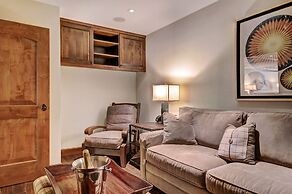 Luxe 2BR+Den Ritz-Carlton Residence Quiet Location by RedAwning - Save