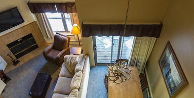 Steps To Winter Adventures Relaxed  W/Loft Bedroomppl Condo by RedAwni