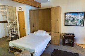 Steps To Winter Adventures Relaxed  W/Loft Bedroomppl Condo by RedAwni