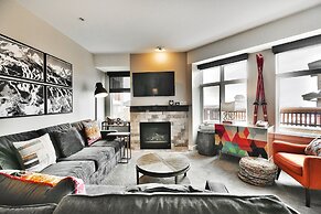 Your own balcony, full kitchen in Canyons Village by RedAwning - Save 