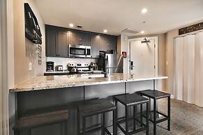 Your own balcony, full kitchen in Canyons Village by RedAwning - Save 