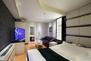 HOTEL PERRIER - Adults Only