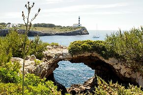 Orange Colom Seaside Apartments