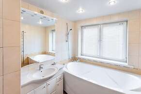 Khoroshevskaya Hotel