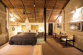 Tiger Tops Tharu Lodge