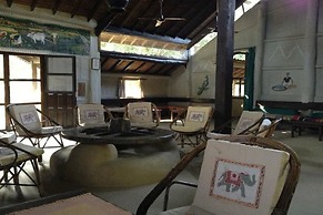 Tiger Tops Tharu Lodge