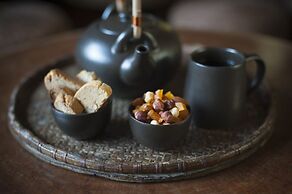 Tiger Tops Tharu Lodge