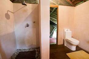 Tiger Tops Tharu Lodge