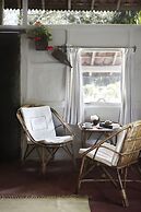 Tiger Tops Tharu Lodge