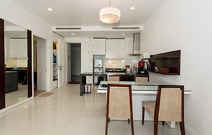 Garden view Apartment - 2 mins to beach