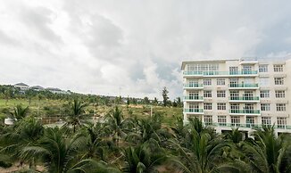 Garden view Apartment - 2 mins to beach
