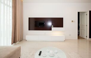 Garden view Apartment - 2 mins to beach