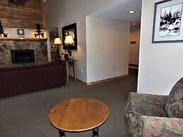 Fox Pine Lodge Hotel Room 2