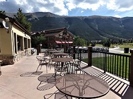 Fox Pine Lodge Hotel Room 2