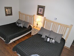 Fox Pine Lodge Hotel Room 2