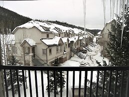Fox Pine Lodge Hotel Room 2